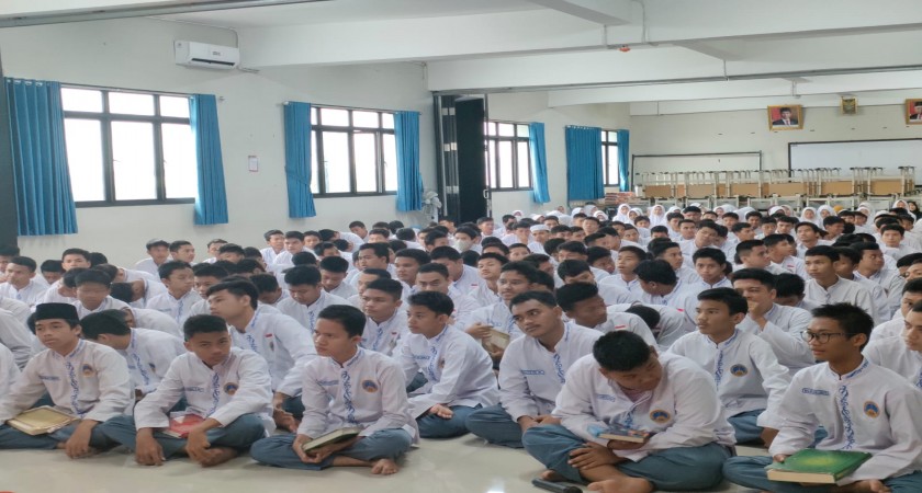 Doa bersama untuk Almarhum bapak Cardono